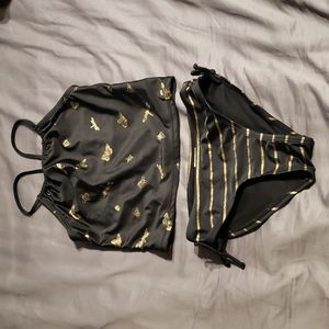 Girls Old Navy size medium (8) black and gold two piece tankini bathing suit